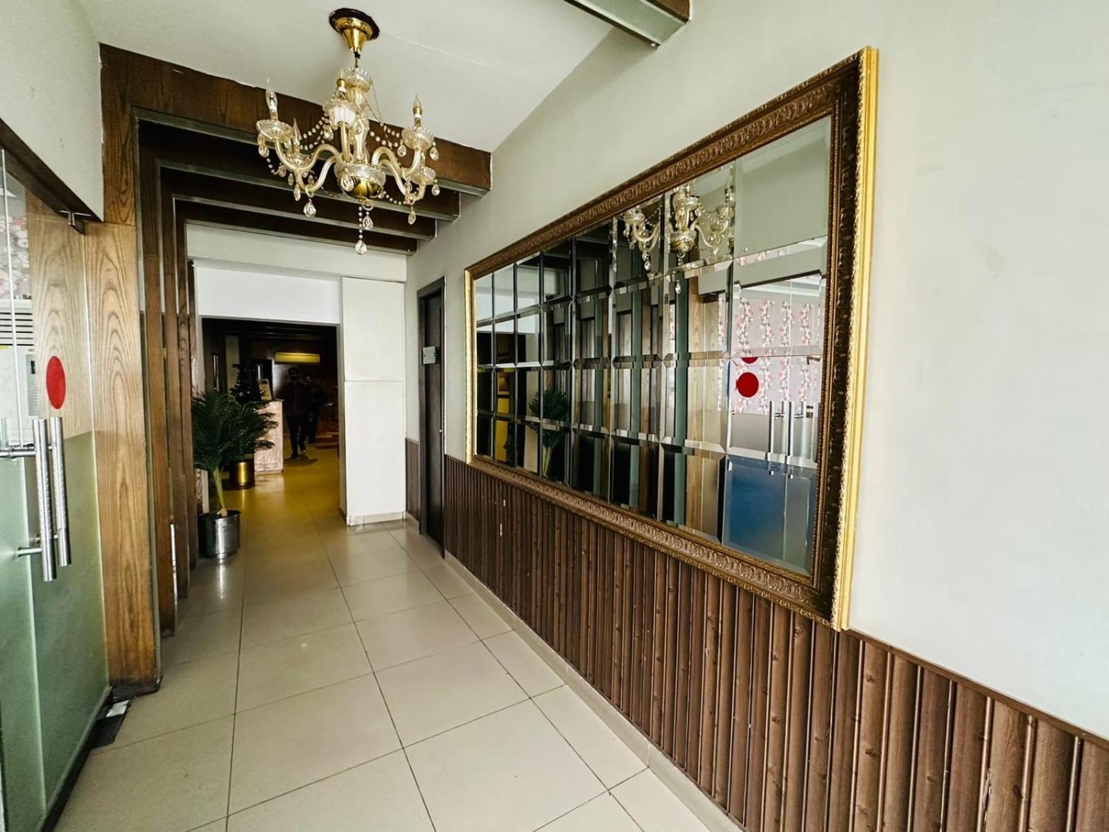 Grand Regent Hotel And Suites Fajsalabad Zewnętrze zdjęcie