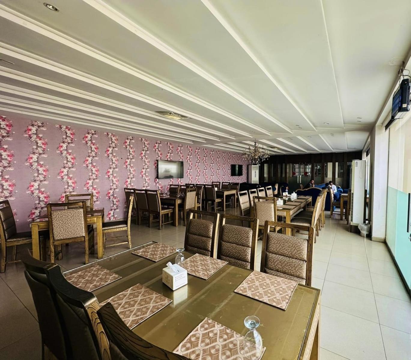 Grand Regent Hotel And Suites Fajsalabad Zewnętrze zdjęcie