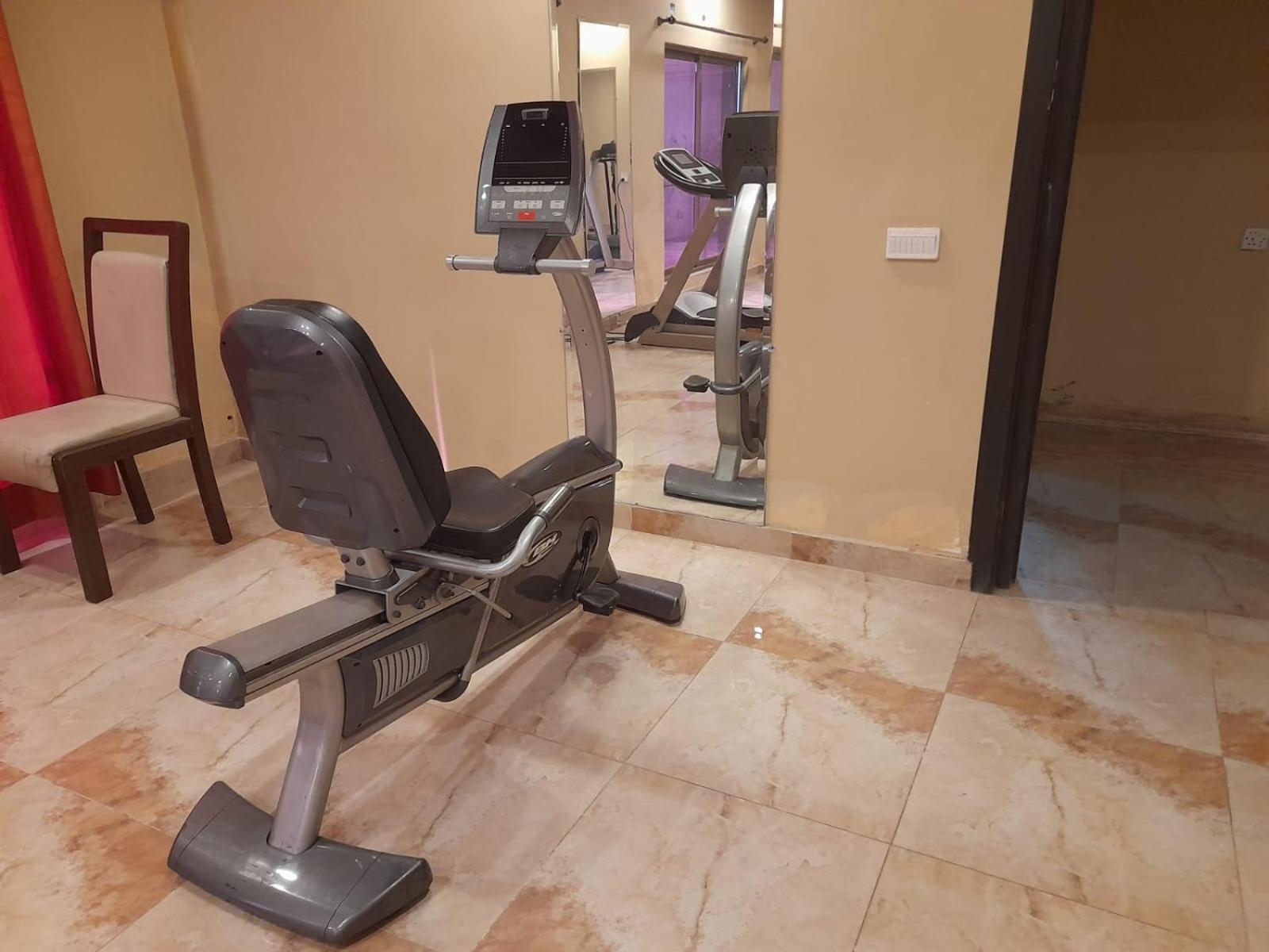 Grand Regent Hotel And Suites Fajsalabad Zewnętrze zdjęcie